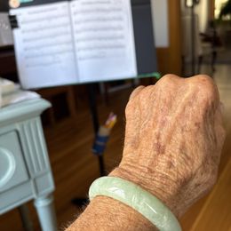 Mason Kay’s integrity is the thing that makes buying form y’all a must. You KNOW it will be untreated, natural material. This light apple...