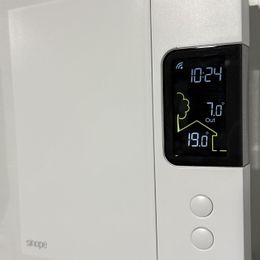 Replacement thermostat replacing TH1124WF