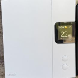 Replacement thermostat replacing TH1124WF