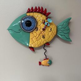 Wide-Eyed Fishy Clock – Allen Designs Studio
