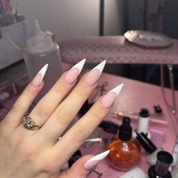 Dynamic White Gel Polish (High-pigmented White Shellac Gel Color)