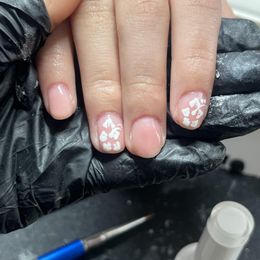 Dynamic White Gel Polish (High-pigmented White Shellac Gel Color)