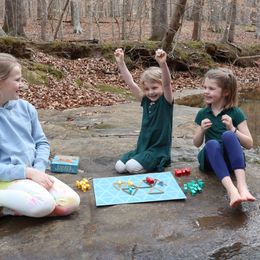 Customer photo from the review "This is an inventive game with bright colors and where long-term strategies are developed. The rules are simple enough for my 6 year old to…"