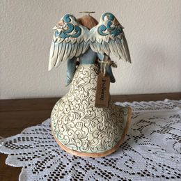 Angel Holding Shell Figurine – Jim Shore