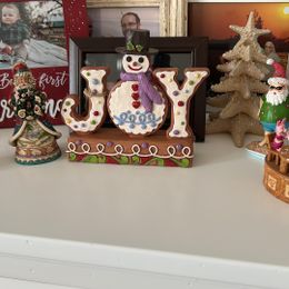 Gingerbread JOY Figurine – Jim Shore