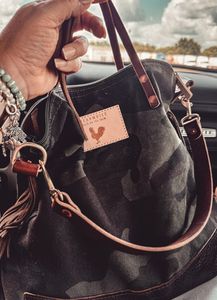 AWAKE バックカットアウト オーバーサイズ ジャケット 42 Camo Waxed Canvas Original Backpack with Fringe