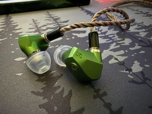 Andromeda Emerald Sea | Universal In-Ear Monitor | – Campfire Audio