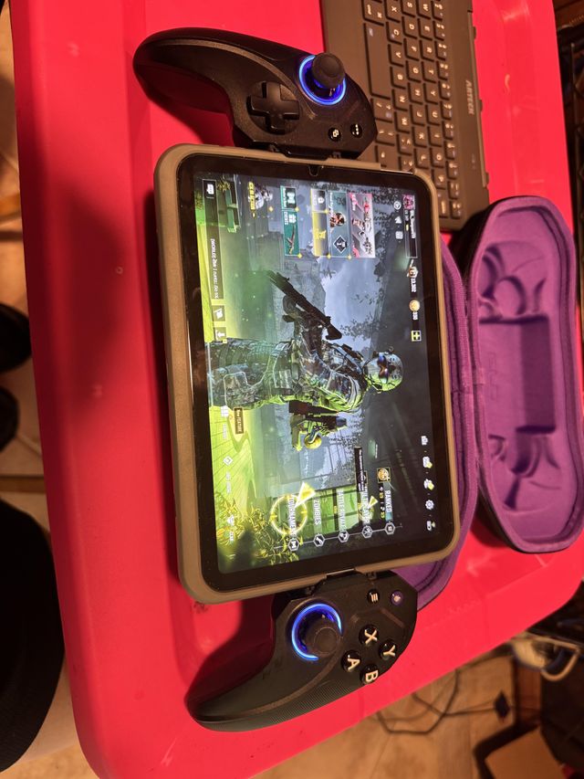 Vagabond V1 Hardshell Gaming Controller Travel Case - Protective Shockproof Carrying Bag